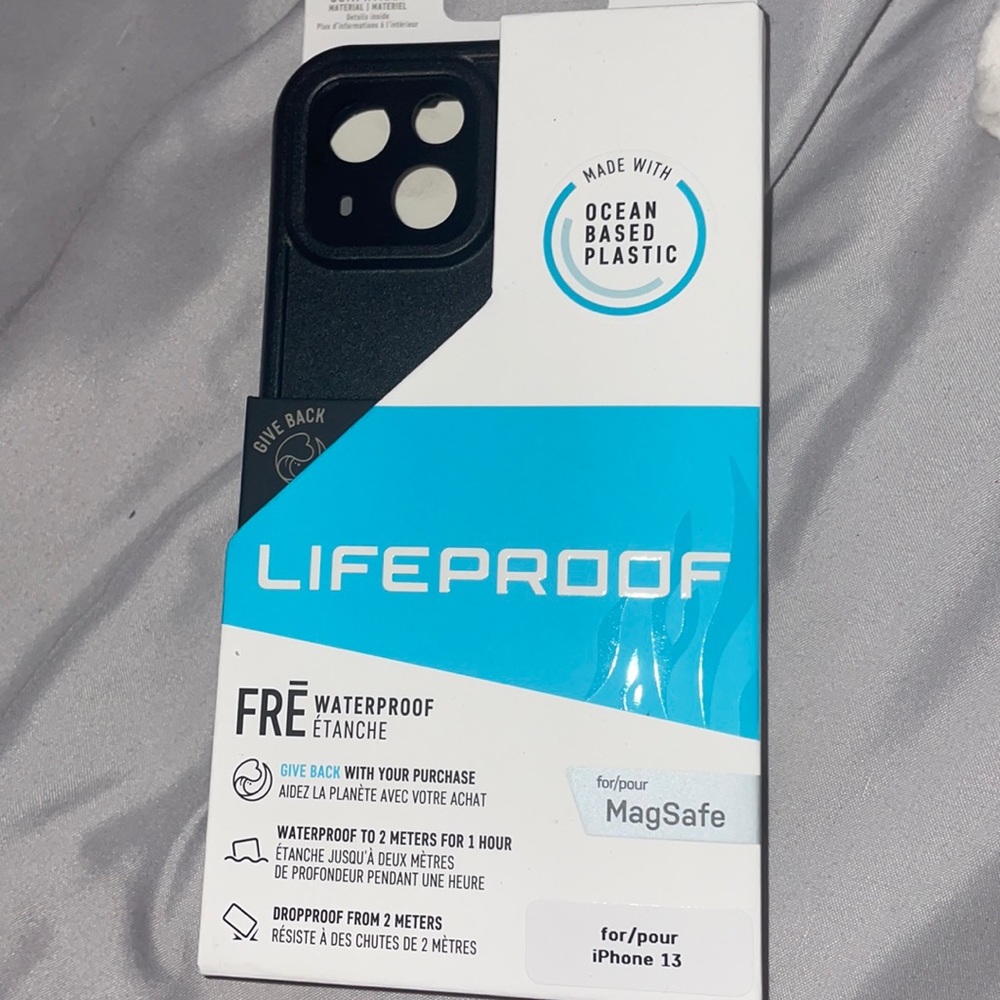 Blifeproof case for iPhone 13 works with Magsafe